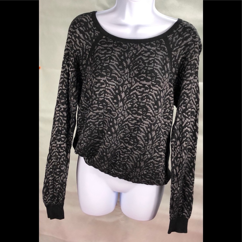 The limited sweater   Lg